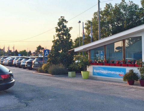 Ingresso del parcheggio Marco Polo a 5 minuti dall'aeroporto di Venezia